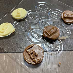 lisa pâtisserie moulage logo